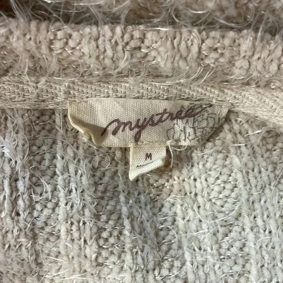Mystree fussy cream sweater size medium - Picture 7 of 10